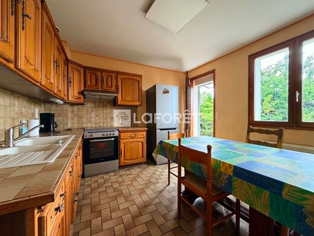 Vente Maison Maison  4 Chambres sur Sous-sol rare à Vouziers Vouziers