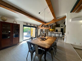  Maison à louer 7 pièces 235 m²