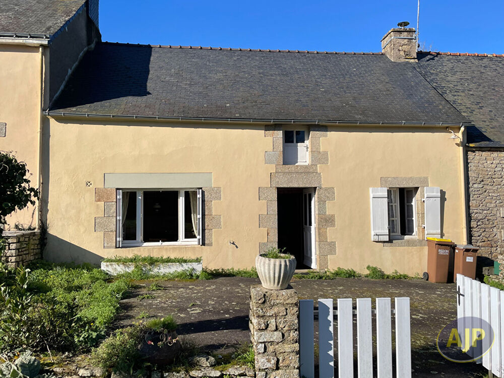 SAINT JEAN LA POTERIE, 2 maisons