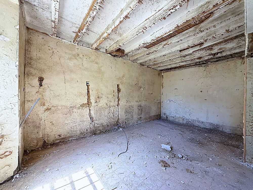 MAISON DE CARACTÈRE À RÉNOVER INTÉGRALEMENT ? BERCHERE LES PIERRES