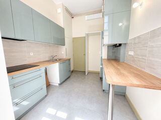  Appartement à louer 3 pièces 78 m²