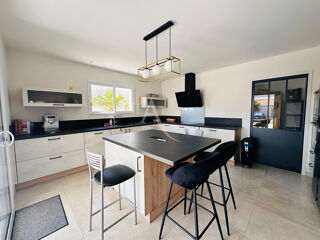  Maison  vendre 4 pices 1 m