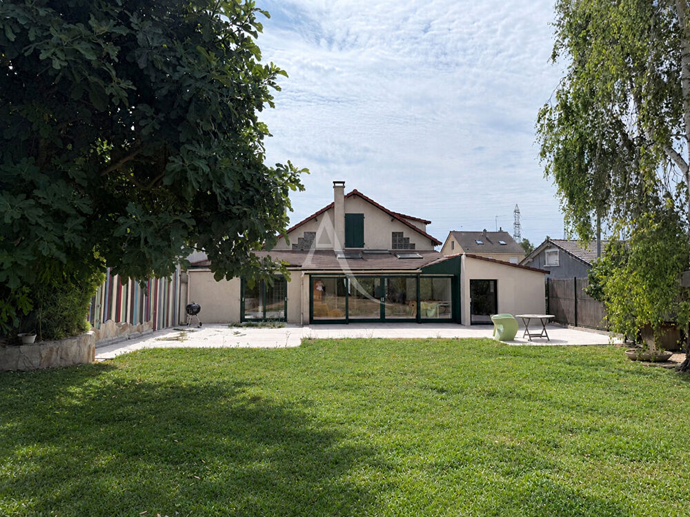 À vendre - Chelles : maison de caractère où l'ancien rencontre le contemporain