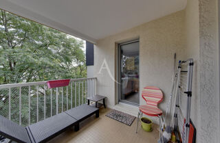 Appartement à louer 3 pièces 65 m²
