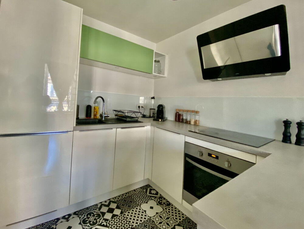 Location Appartement REPUBLIQUE 13002 - T2 duplex 50m² meublé avec clim réversible à louer Marseille 2