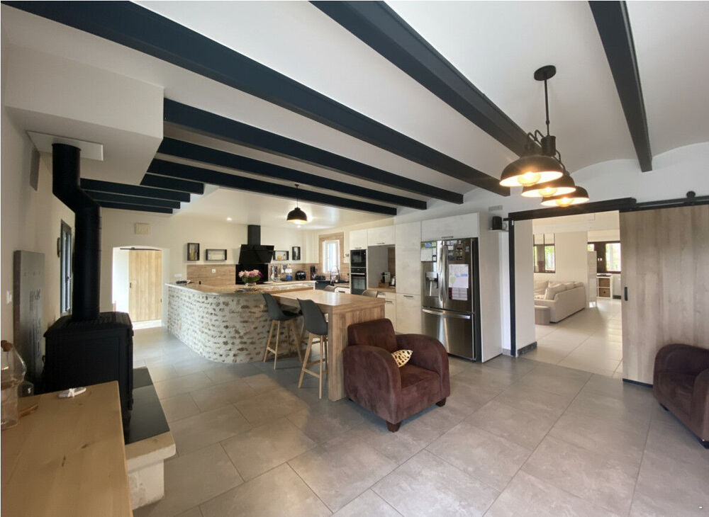 Vente Maison Maison de caractère de 225 m² - 5 Chambres -Terrain clos de 1 200 m² sans vis-à-vis Le mesnil simon