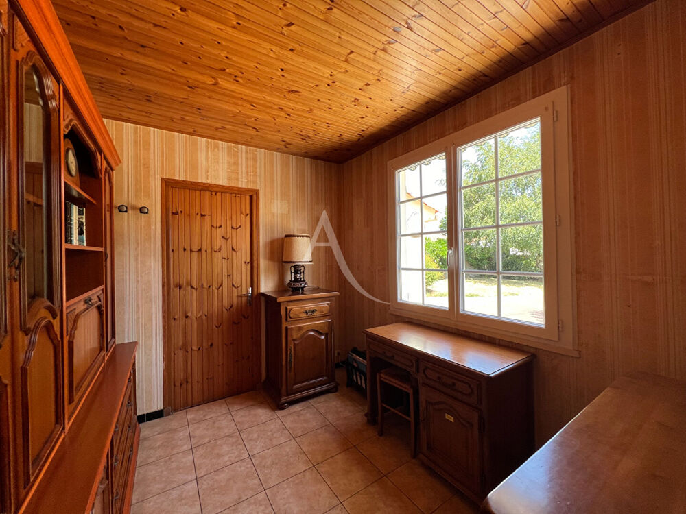 Maison Saint Hilaire La Foret 5 pièce(s) 114 m2