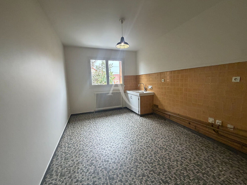 Location Appartement Appartement 3 pièces à louer à Chelles - Réf 131 Chelles