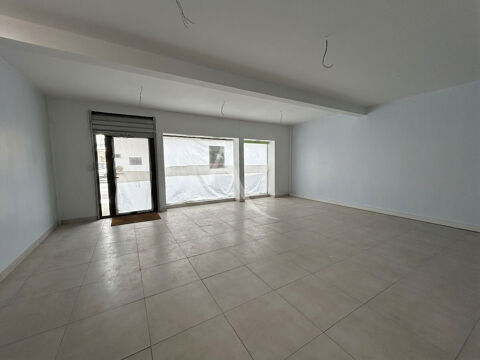   Local commercial Saint Nazaire 72.03 m2 