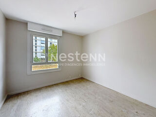  Appartement à louer 4 pièces 74 m²