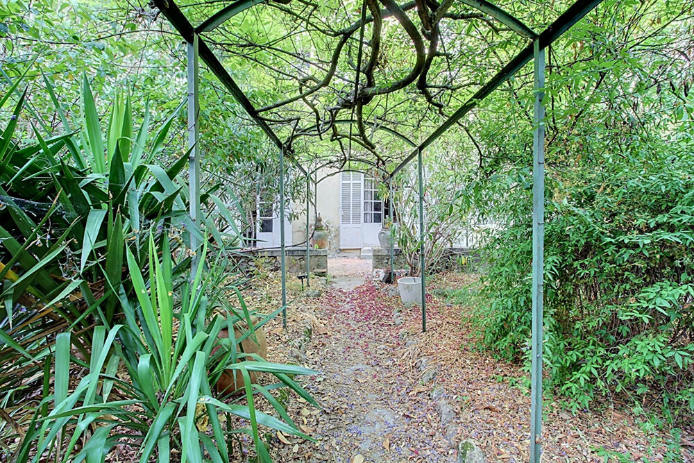 Vente Appartement A VENDRE DRAGUIGNAN Appartement de 73 m² en rez-de-chaussée avec JARDIN et GARAGE Draguignan