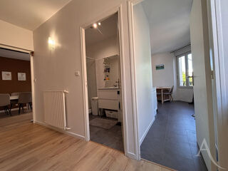  Appartement à louer 4 pièces 80 m²