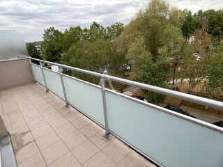  Appartement à louer 4 pièces 75 m²