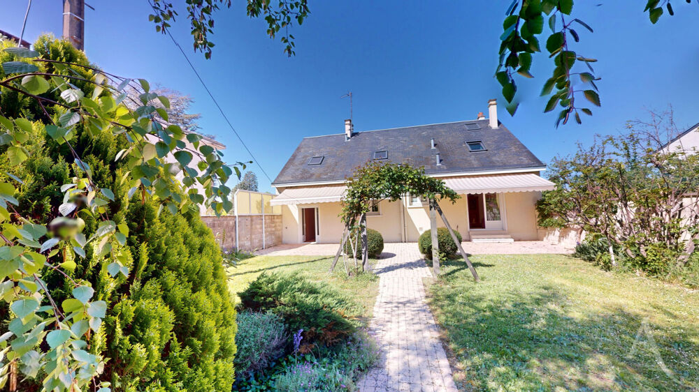 Maison de 112m2 Habitables 4 Chambres, jardin , grenier à Châteauroux 5 pièce(s)
