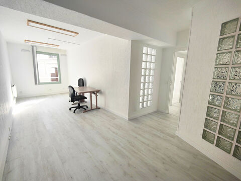  Local professionnel, activité de bureau 64.50m² 