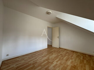  Appartement à louer 2 pièces 32 m²