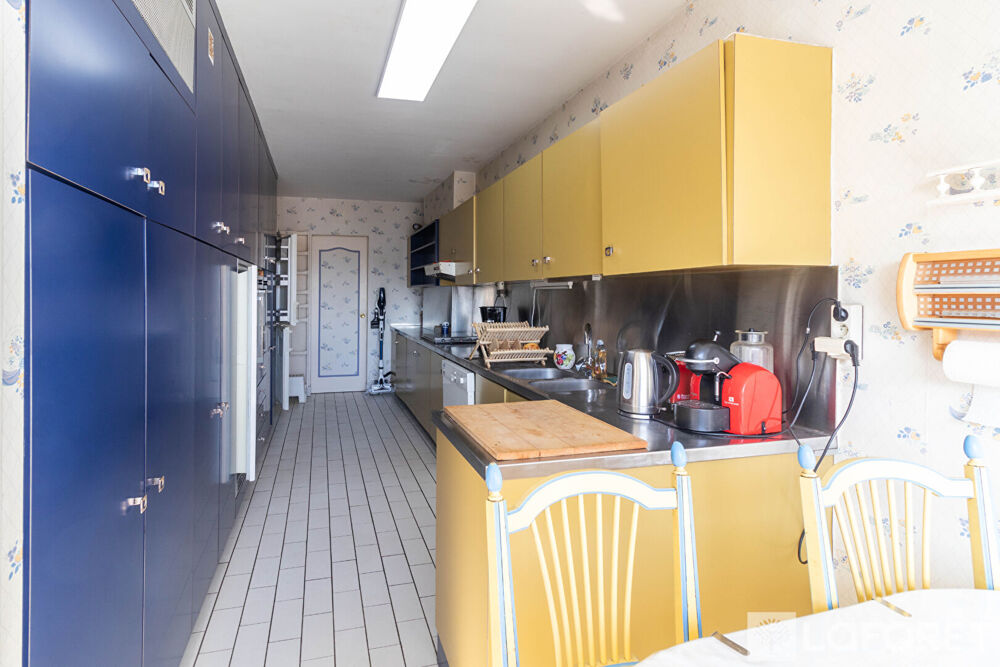 Appartement Périgueux 4 pièces 145 m2 trois salle d'eau, garage et cave