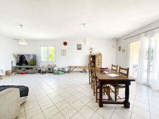  Maison à louer 4 pièces 145 m²