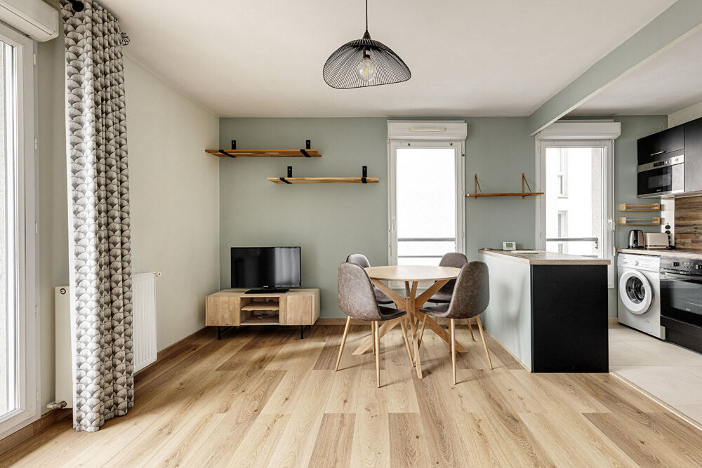 Vente Appartement LILLE WAZEMMES/GAMBETTA: Type 2 lumineux avec balcon et parking Lille