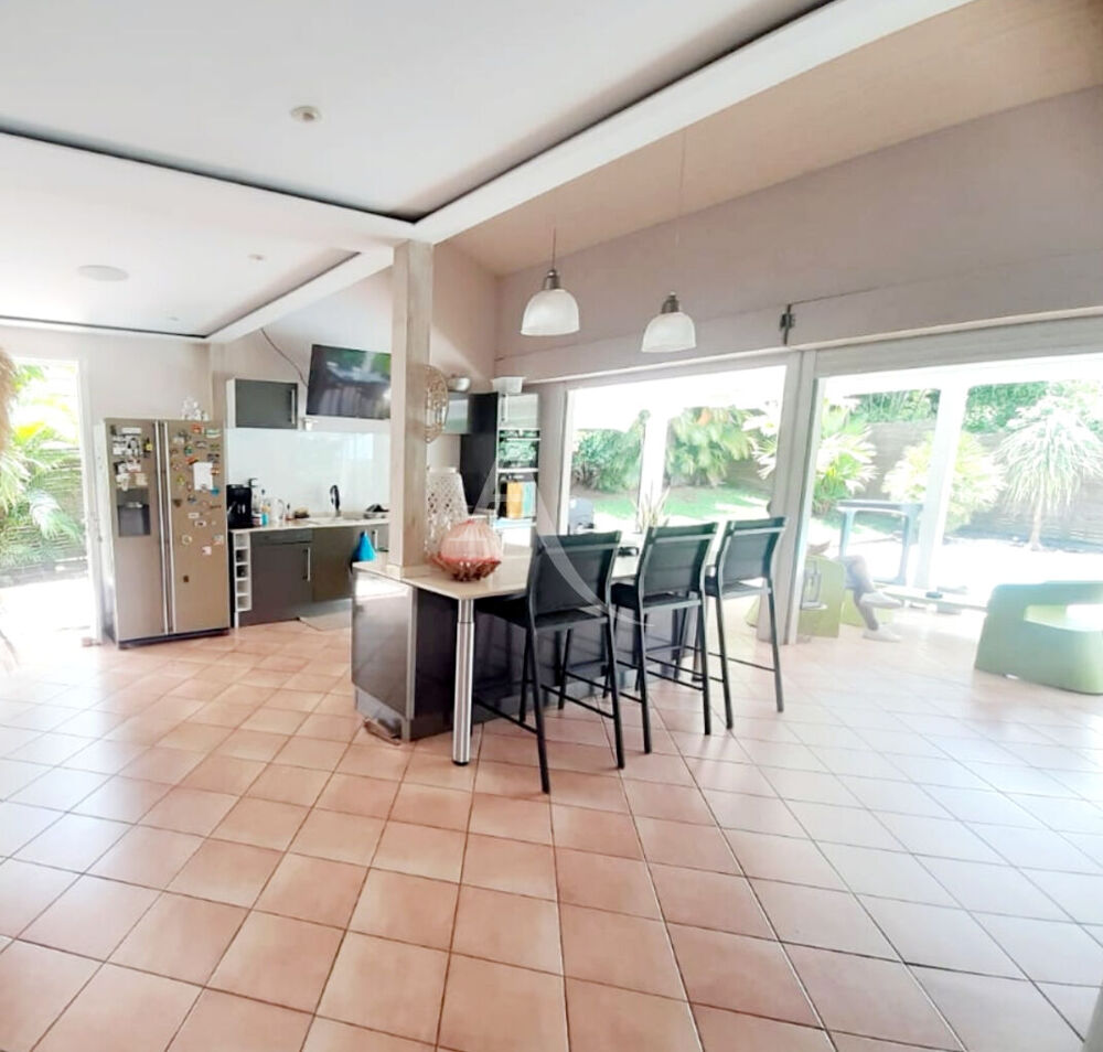 Villa Le Lamentin 4 pièce(s) 137 m2 Une Pépite qui vous comblera de BONHEUR !!!!!!