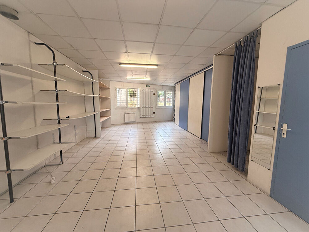   Local commercial 61m² - BESANCON Besancon