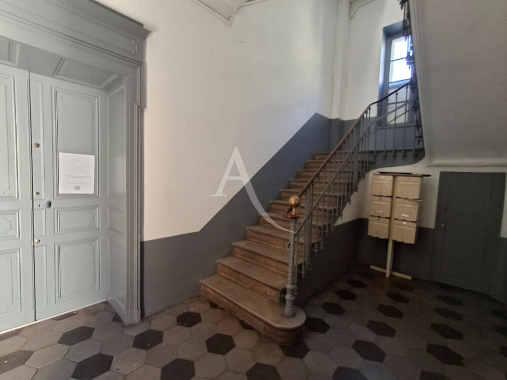 En centre ville de BEDARIEUX Immeuble de caractère 300 m²