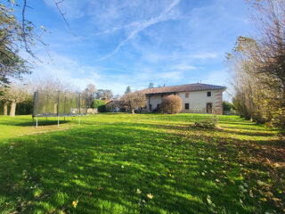  Maison à vendre 12 pièces 254 m²