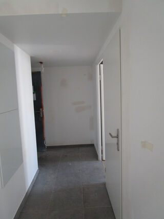  Appartement à louer 3 pièces 63 m²