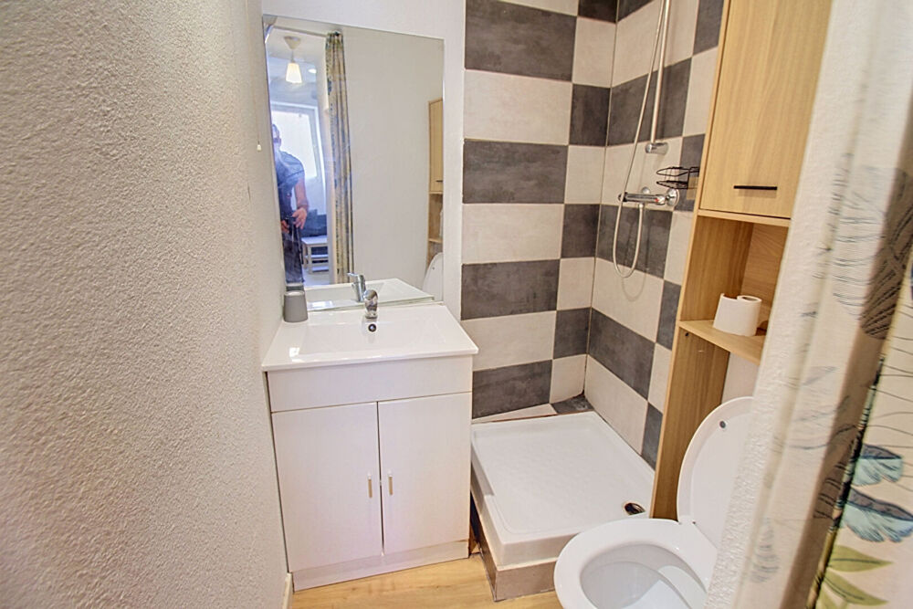 Location Appartement DRAGUIGNAN LOCATION APPARTEMENT STUDIO MEUBLE Draguignan