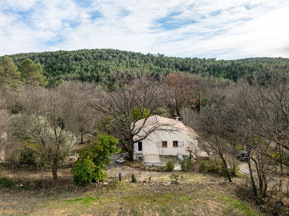 Vente Maison EXCLUSIVITE ! Maison ENTRECASTEAUX 4 pièces 87 m2 sur un terrain de 10700m² Entrecasteaux