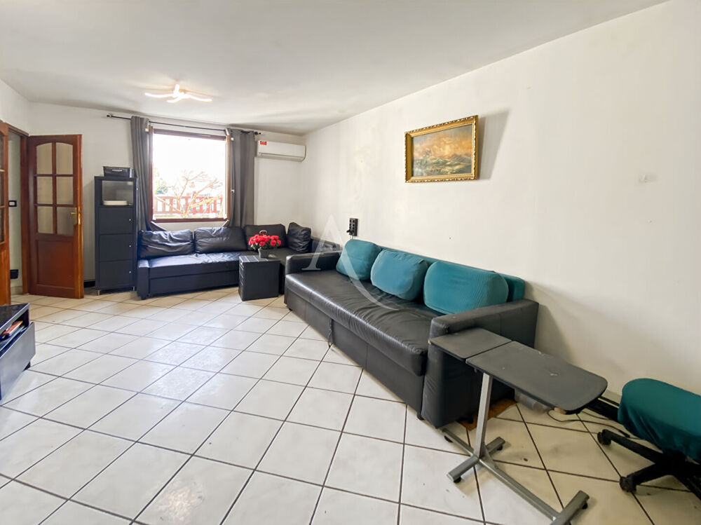 Vente Maison Maison Vaureal 6 pièces 90 m2 avec terrain et garage Vaureal