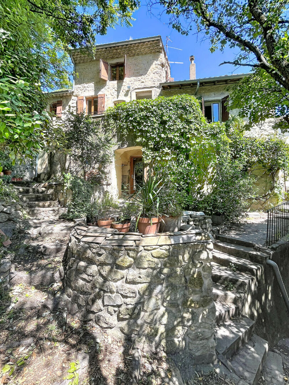 Ensemble immobilier Cruas composé de deux logements : 7 pièce(s) 166 m2