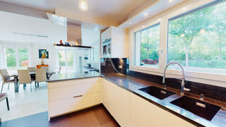  Maison  vendre 8 pices 260 m