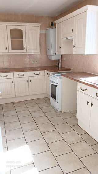  Appartement à louer 3 pièces 63 m²