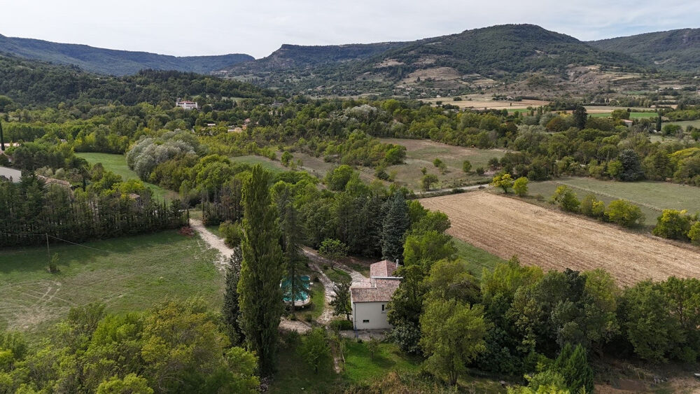 Vente Maison Ardèche. Chomérac. Une propriété rare dans un écrin de verdure. Chomerac