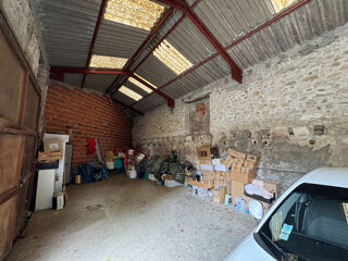  Parking / Garage  vendre 90 m