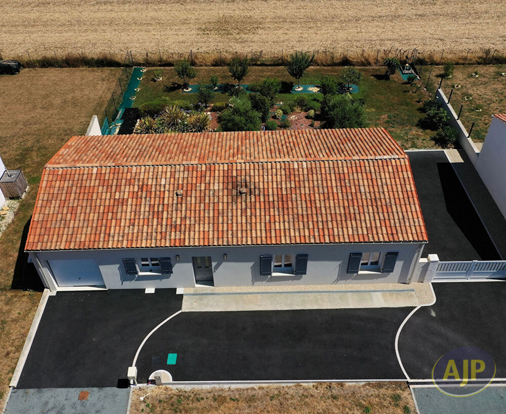 Vente Maison Maison Ecoyeux 5 pièce(s) 103.42 m2 Ecoyeux