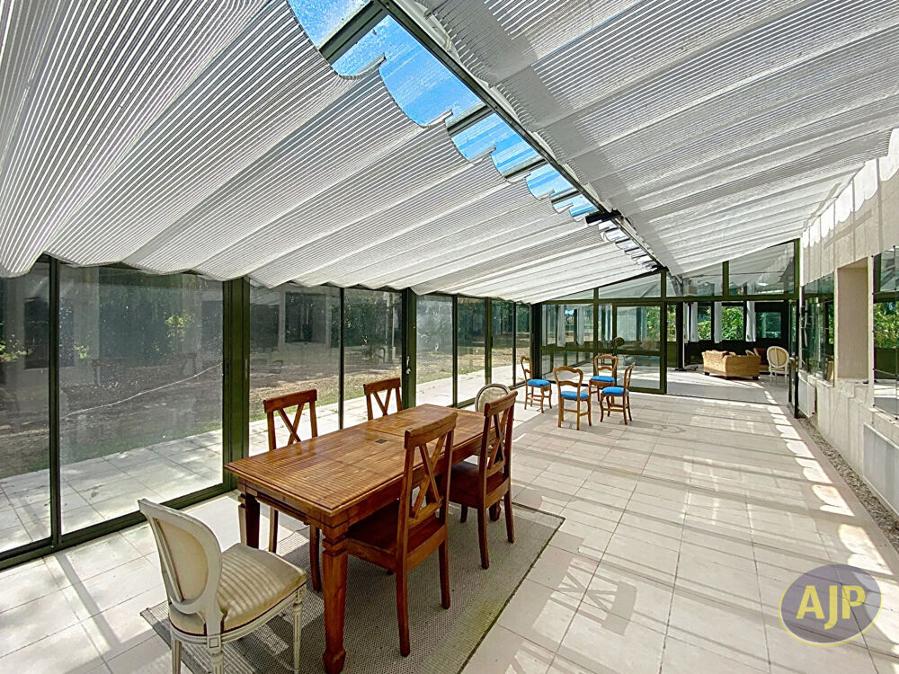 Vente Villa Ensemble immobilier de caractère au coeur d'un port de pêche typique du Médoc! Saint christoly medoc