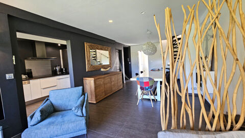   CARQUEIRANNE, T4 duplex dernier tage de 131.73 m en surface utile Appartement - 4 pice(s) - 132 m