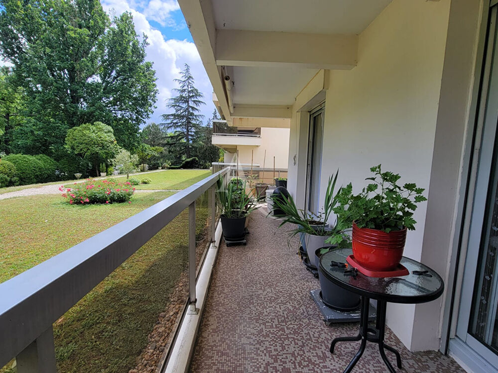 Vente Appartement BORDEAUX CAUDERAN - Appartement loué de type 3, balcon, box et cellier. Bordeaux