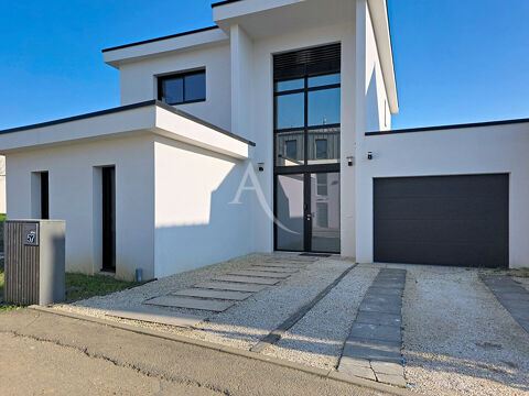   Maison Montreuil Juigne 6 pièces 157.4 m2 Maison - 6 pièce(s) - 157 m²