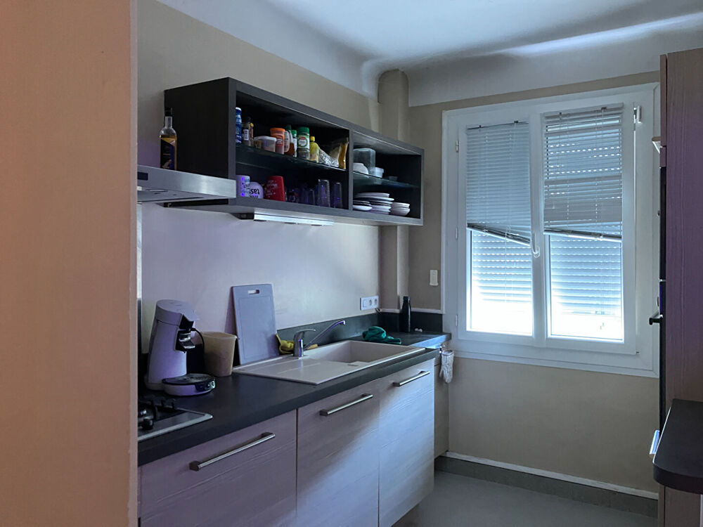 Location Appartement T4 avec garage dans une copropriété proche des Lycées ,collèges et gare Bourg en bresse