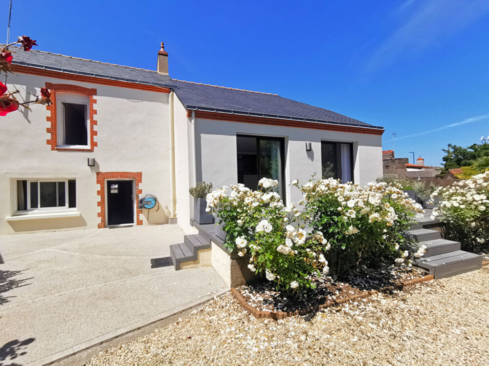 Vente Maison Maison  4 pièce(s), 130 m2, garage. Sainte pazanne