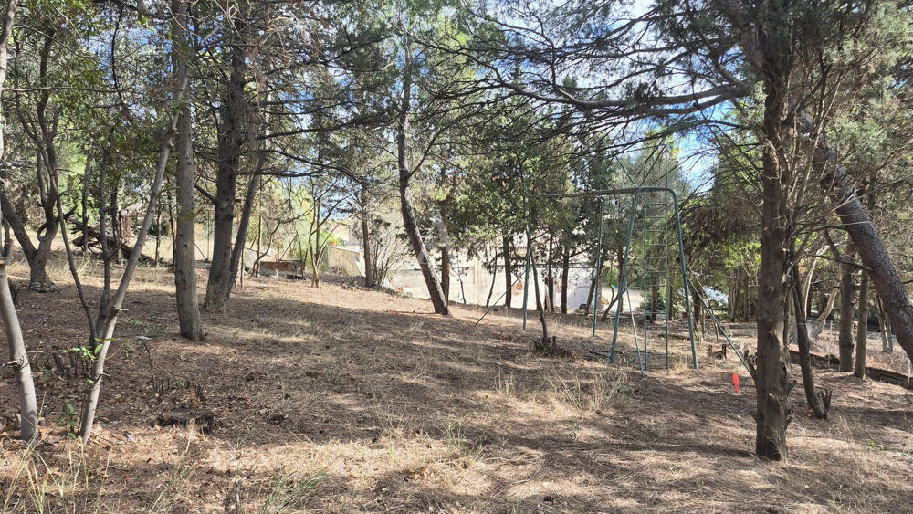 Vente Terrain Terrain Ouveillan 842 m2 arboré et vue agréable Ouveillan