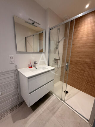  Appartement à louer 1 pièce 33 m²