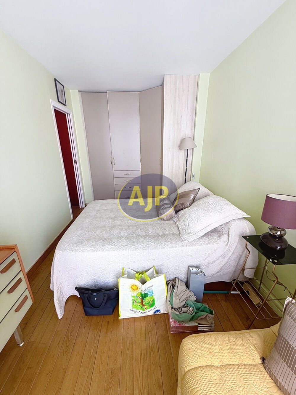 Vente Appartement PARIS 15ème  3 pièces. Paris 15