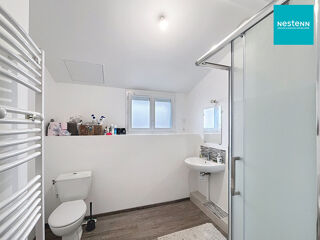  Appartement à louer 3 pièces 82 m²