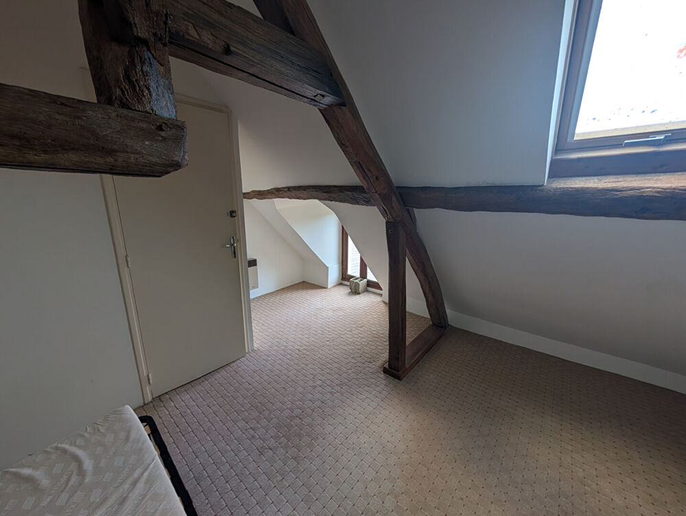 Charmante maison 5 pièces à vendre à Villeloin-Coulangé - Calme et espace