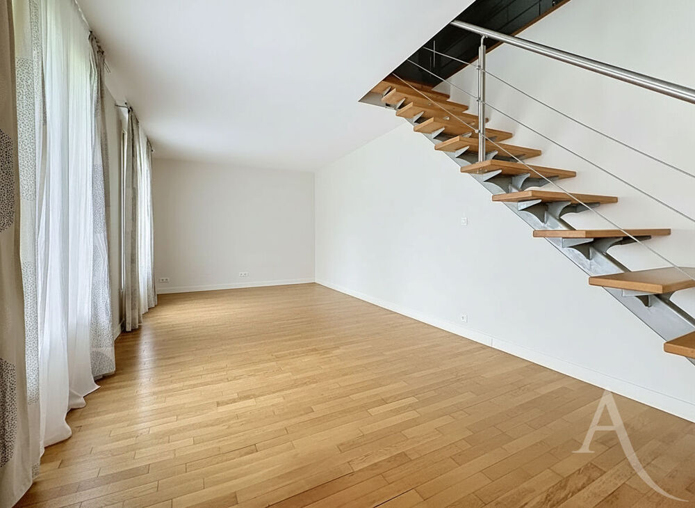 Appartement Mantes La Jolie 5 pièces en duplex 3 chambres et cave