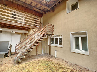  Immeuble  vendre 13 pices 353 m